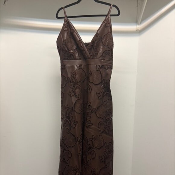 ONLY 1 LEFT! NWOT - Embroidered Dark Brown Leather Dress - Picture 5 of 10